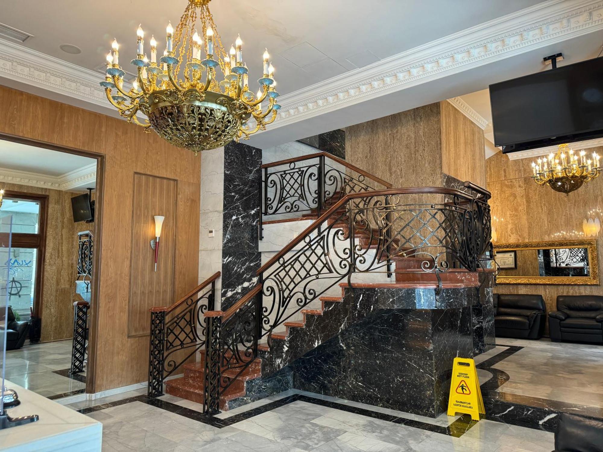 Redline Hotel Tbilisi Ngoại thất bức ảnh