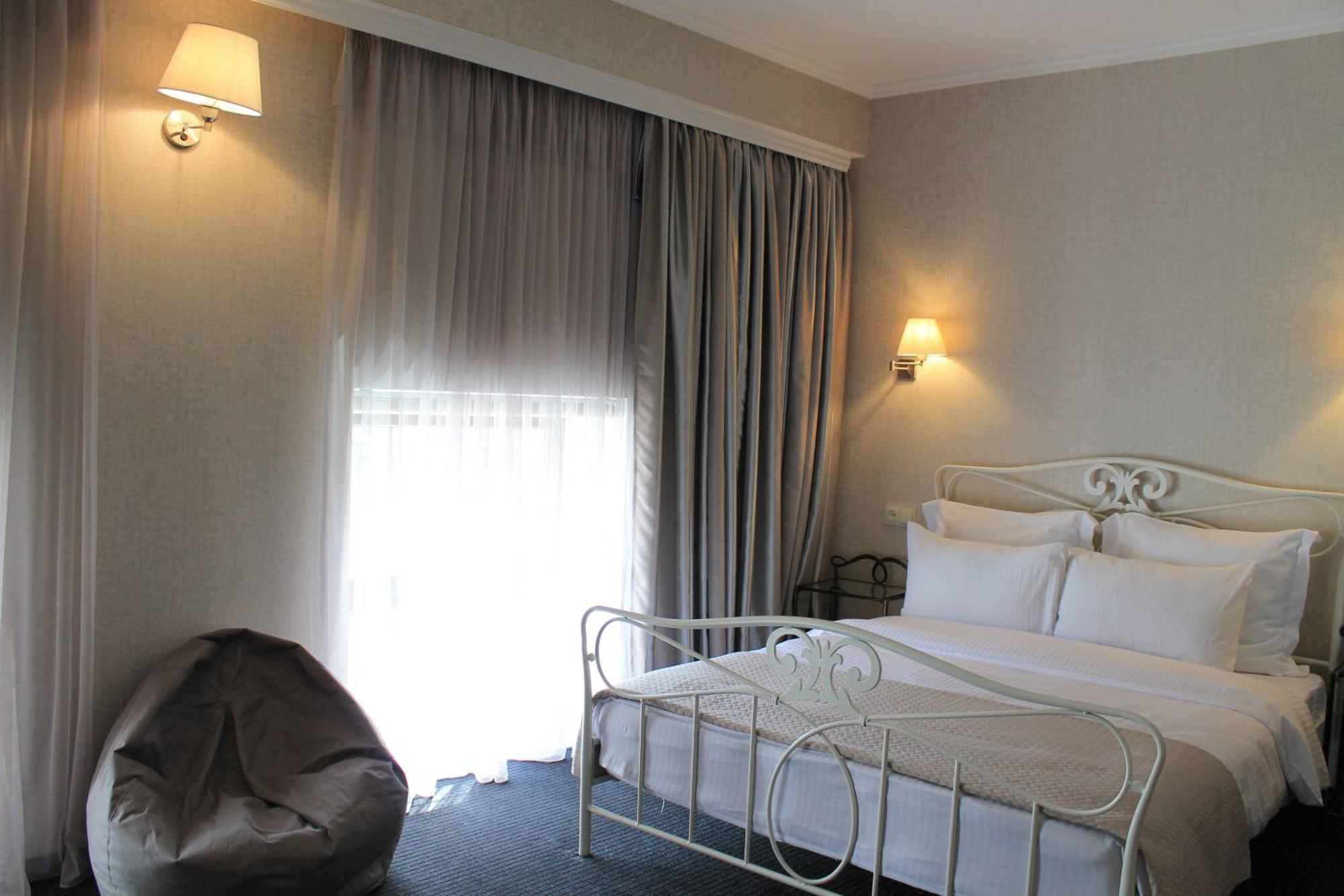 Redline Hotel Tbilisi Ngoại thất bức ảnh