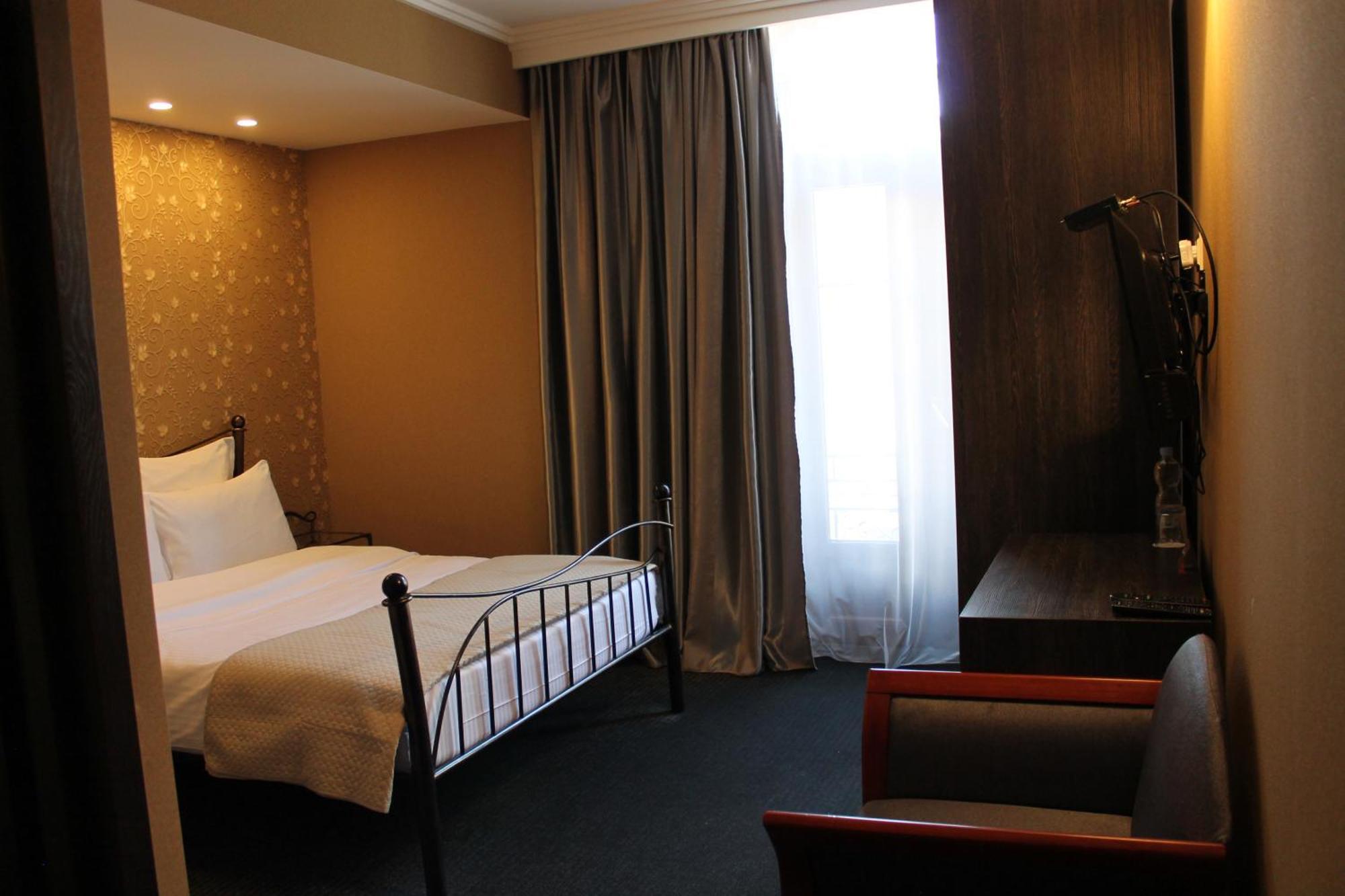 Redline Hotel Tbilisi Ngoại thất bức ảnh