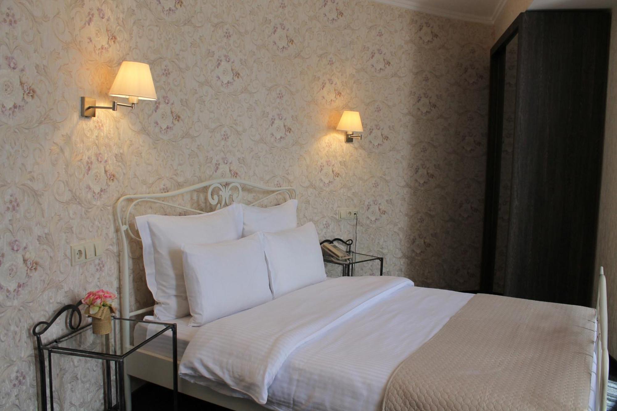Redline Hotel Tbilisi Ngoại thất bức ảnh