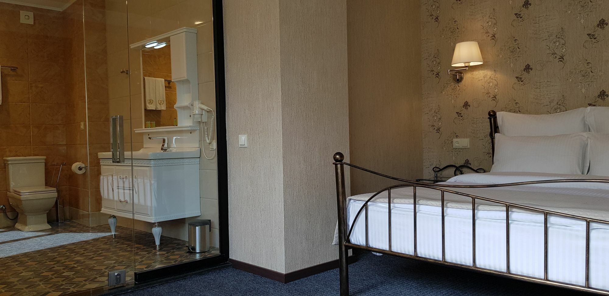 Redline Hotel Tbilisi Ngoại thất bức ảnh